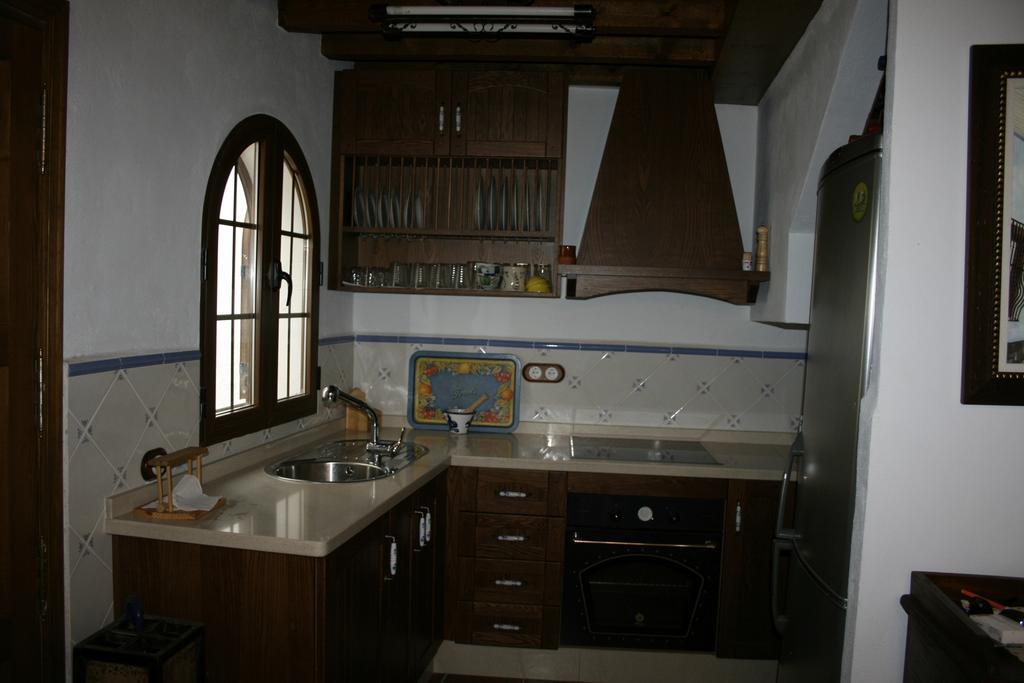 Gasthaus Casa Lentegi Exterior foto